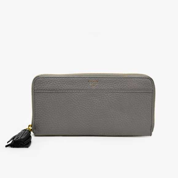FOSSIL Pebbled Leather Zip Wallet with Large Tassel - Picture 1 of 11